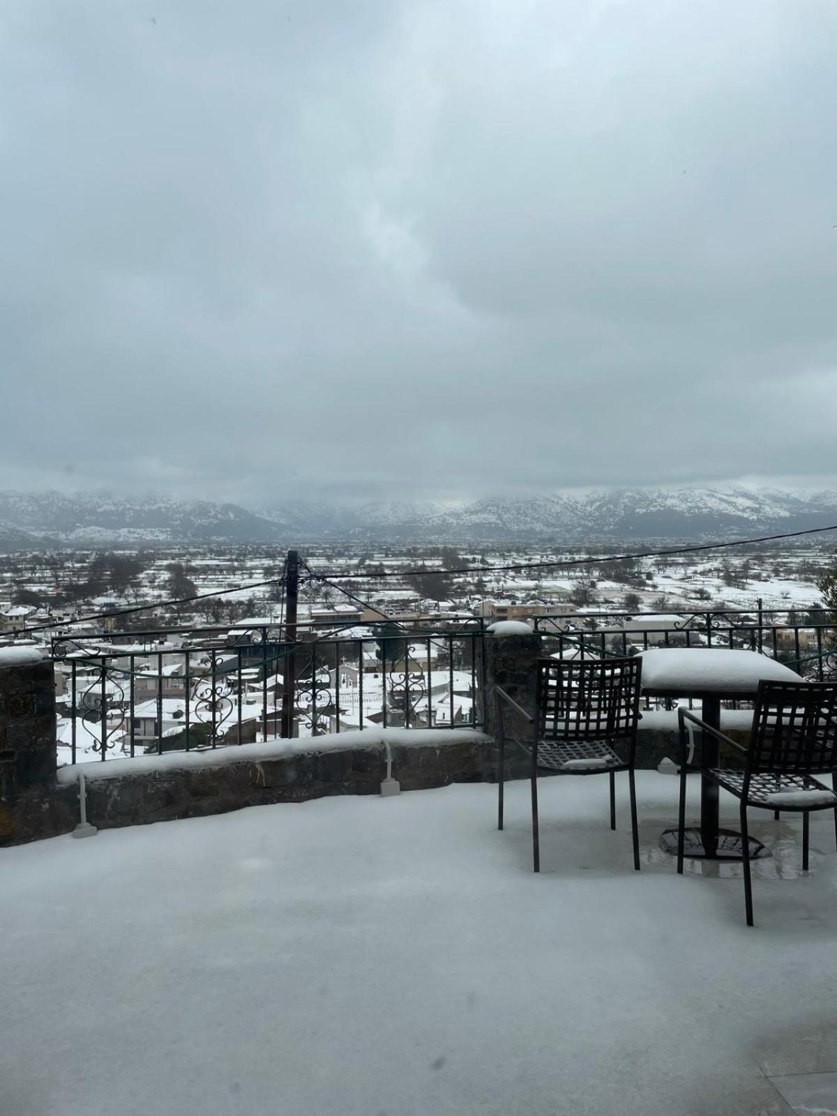 Aparthotel Αργουλιάς Tzermiádon Pokoj fotografie